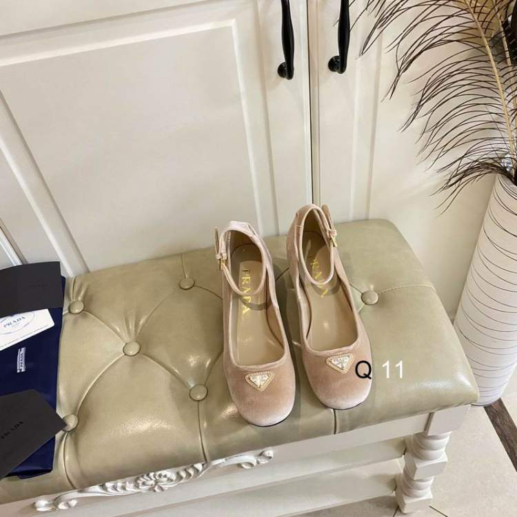 Picture of Prada Shoes _SKUPradasz35-40519128.5CMY0364